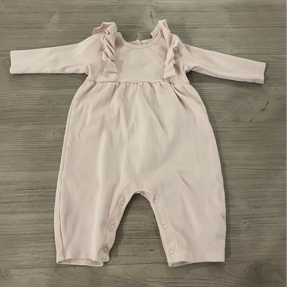 Nordstrom Other - EUC ruffle rib stretch cotton romper from Nordstrom